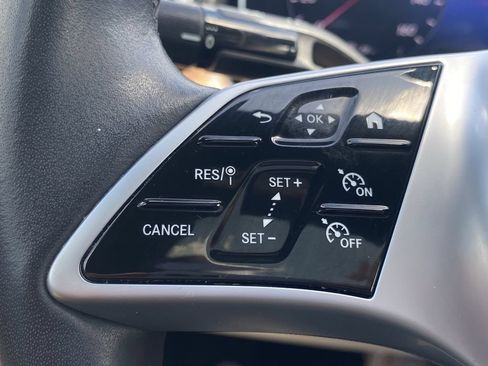 Certified 2023 Mercedes-Benz C 300 4MATIC Sedan w/ Exclusive Trim Package image 11