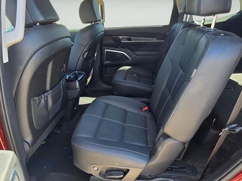 Used 2024 Kia Telluride SX w/ Towing Package image 29