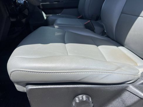 Used 2023 Ford F550 2WD Regular Cab Super Duty image 15