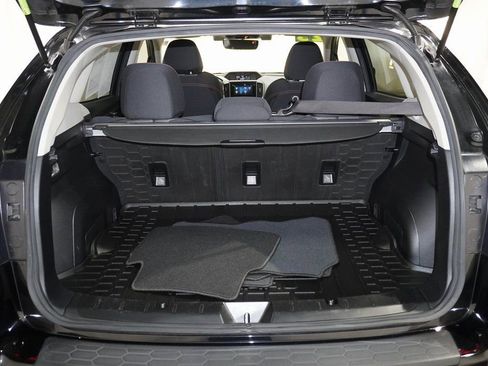 Used 2023 Subaru Crosstrek 2.0i Premium image 7