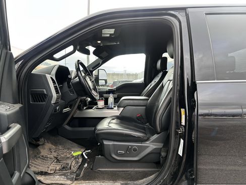 Used 2022 Ford F350 Platinum image 7