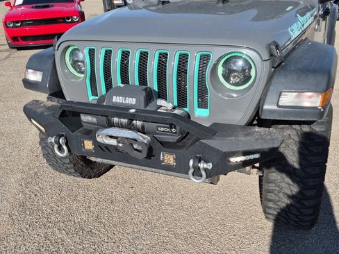 Used 2018 Jeep Wrangler Unlimited Sport image 7