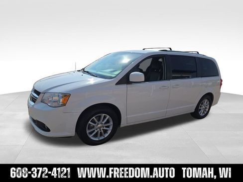Used 2020 Dodge Grand Caravan SXT FWD image 2