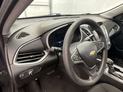 Used 2023 Chevrolet Malibu LT FWD image 16