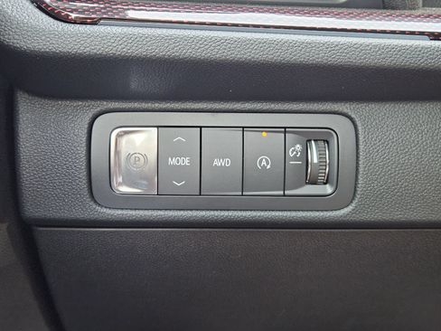 New 2026 Chevrolet Traverse Z71 w/ Driver Confidence Package AWD/4WD image 24