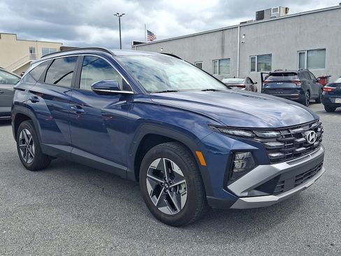 Certified 2025 Hyundai Tucson SEL AWD/4WD image 3