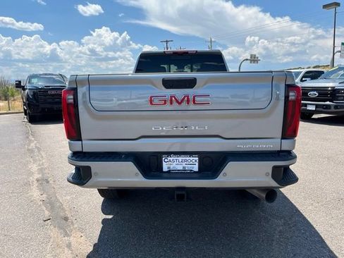 Used 2025 GMC Sierra 3500 Denali w/ Denali Reserve Package AWD/4WD image 4
