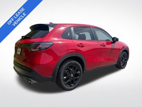 Used 2025 Honda HR-V Sport image 3