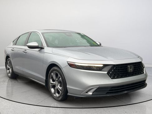 Used 2023 Honda Accord EX image 1