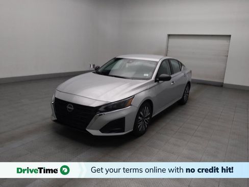 Used 2024 Nissan Altima 2.5 SV image 1