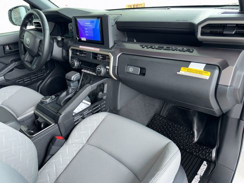 New 2026 Toyota Tacoma SR5 AWD/4WD image 18
