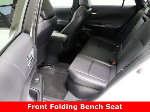 Used 2024 Toyota Venza LE image 32