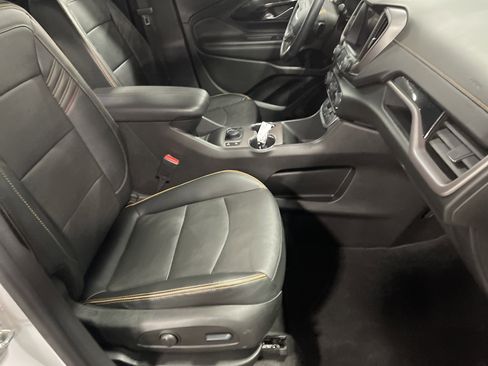 Used 2023 GMC Terrain AT4 image 12