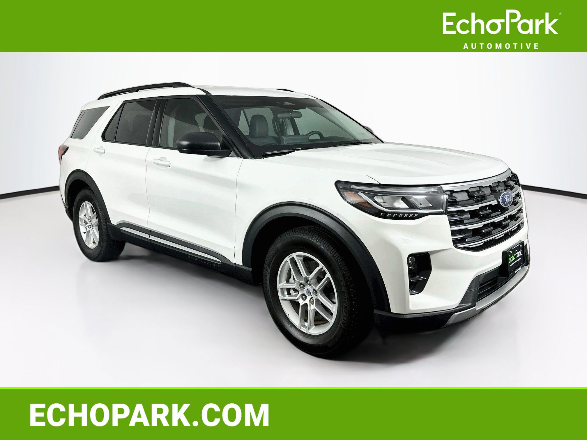 Used 2025 Ford Explorer Active w/ Active Comfort Package RWD image 1