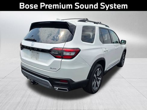 Used 2025 Honda Pilot Elite image 6