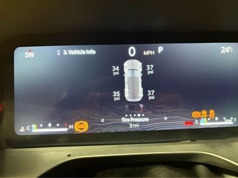 New 2025 Jeep Grand Cherokee Altitude image 17