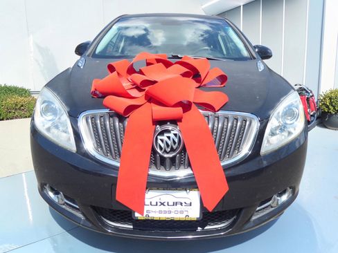 Used 2012 Buick Verano Leather FWD image 4
