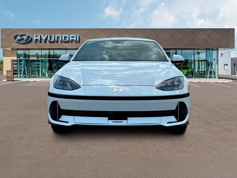 New 2025 Hyundai Ioniq 6 SEL RWD image 12