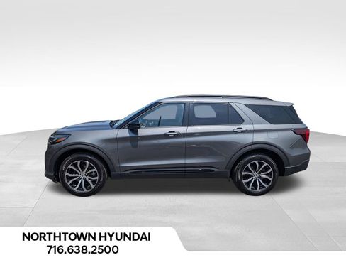 Used 2026 Ford Explorer ST-Line AWD/4WD image 2