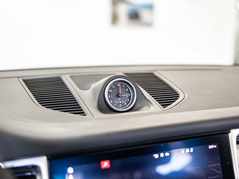 Used 2021 Porsche Macan S image 27