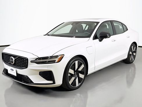 Used 2024 Volvo S60 T8 Plus w/ Climate Package AWD/4WD image 12