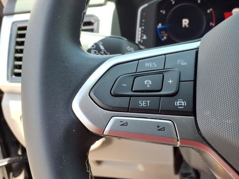 Certified 2023 Volkswagen Atlas SE FWD image 31