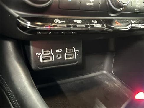 Used 2023 Dodge Durango SXT image 25