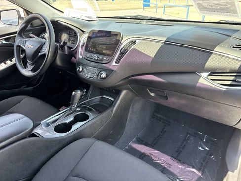 Used 2020 Chevrolet Malibu LT FWD image 10