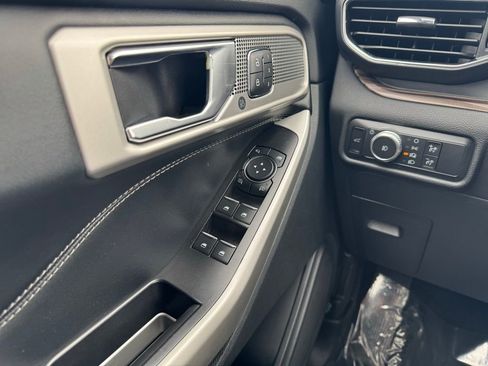 Used 2021 Ford Explorer Limited w/ Equipment Group 301A image 35