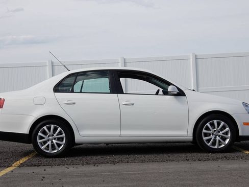 Used 2010 Volkswagen Jetta Limited Edition FWD image 26