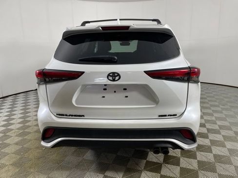 Used 2023 Toyota Highlander XSE AWD/4WD image 8