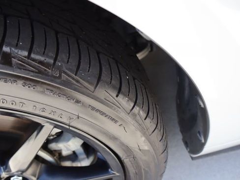 Used 2019 MAZDA MX-5 Miata Sport RWD image 42