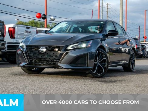 Used 2024 Nissan Altima 2.5 SR image 3