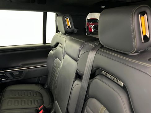Used 2024 Rivian R1S Adventure AWD/4WD image 21
