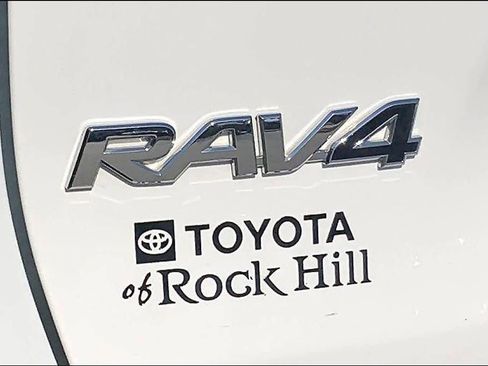 Used 2025 Toyota RAV4 XLE image 32