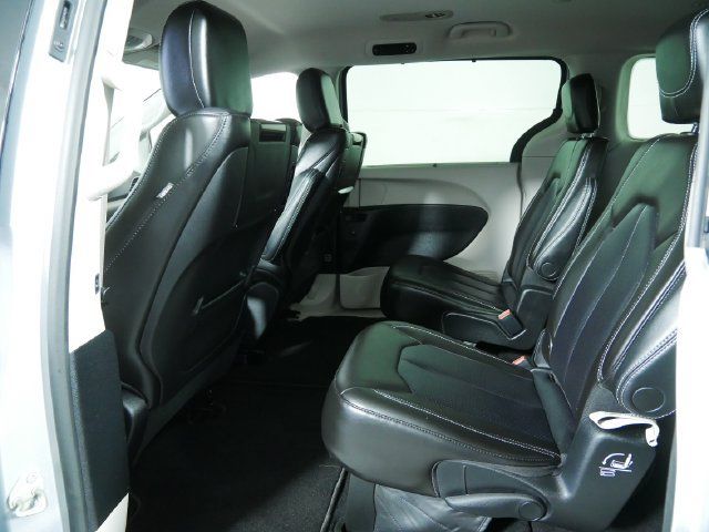 Certified 2023 Chrysler Pacifica Touring-L w/ Uconnect Theater Family Group AWD/4WD image 17