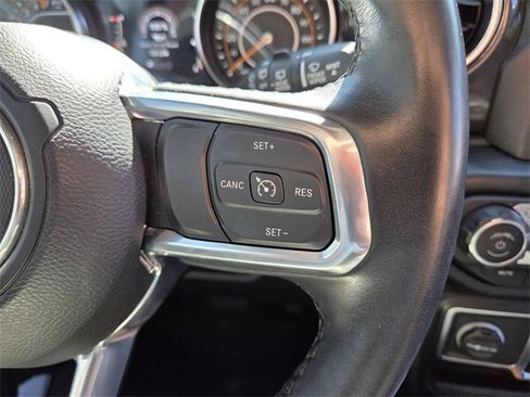 Certified 2022 Jeep Wrangler Unlimited Sahara image 31