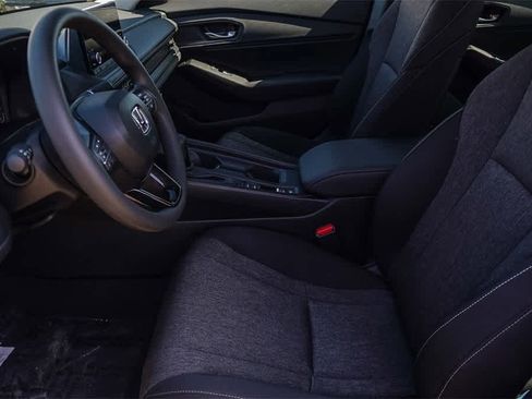 Used 2025 Honda Accord SE image 39