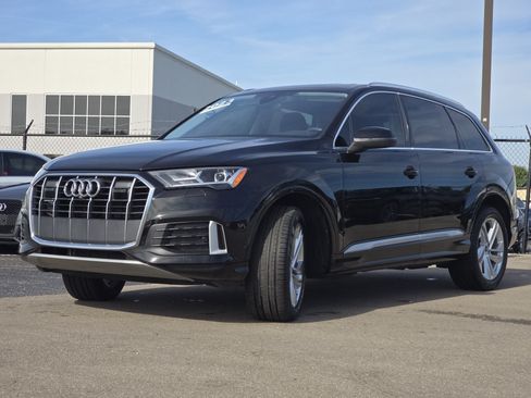 Certified 2023 Audi Q7 2.0T Premium w/ Convenience Package AWD/4WD image 3