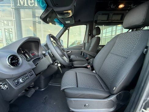 Used 2023 Mercedes-Benz Sprinter 144 Cargo image 11