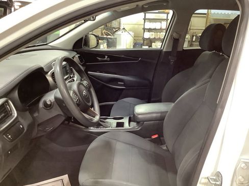Used 2016 Kia Sorento LX image 20