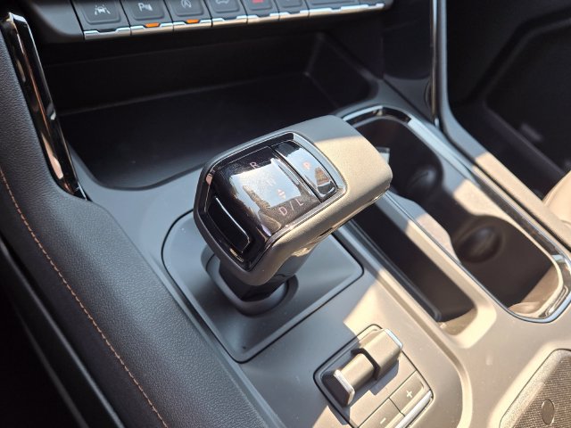New 2026 GMC Sierra 1500 AT4 w/ AT4 Premium Package AWD/4WD image 13