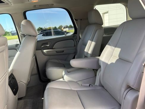 Used 2013 Chevrolet Tahoe LTZ AWD/4WD image 11