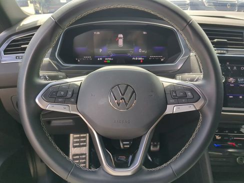Certified 2023 Volkswagen Tiguan SE R-Line FWD image 29