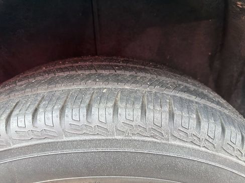 Used 2021 Chevrolet Traverse Premier w/ LPO, Floor Liner Package FWD image 10