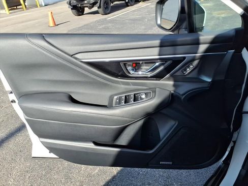 Used 2022 Subaru Outback Limited image 15