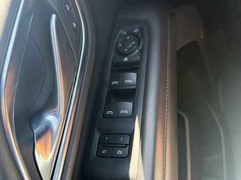 Certified 2024 Chevrolet Suburban LT AWD/4WD image 36