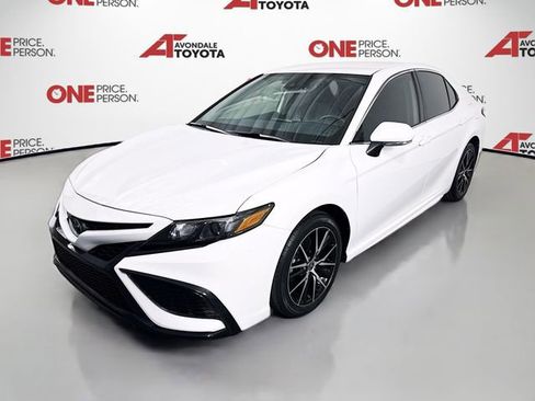 Certified 2023 Toyota Camry SE image 3