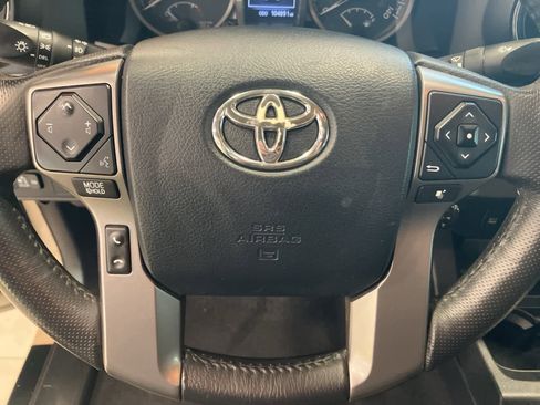 Used 2017 Toyota Tacoma SR5 image 14
