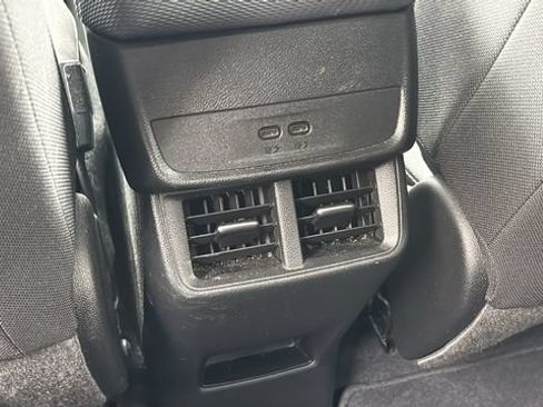 Used 2025 Chevrolet Equinox LT AWD/4WD image 9